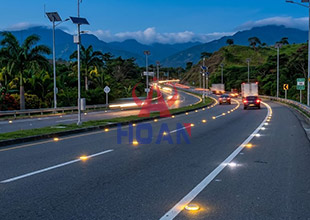 Tachas Solares para Carretera Colombia: Instalación Fácil y Segura